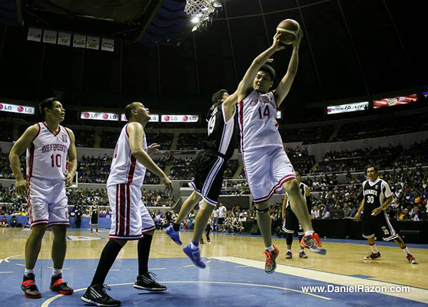 Team Senate vs. Team Solons start the first game of the second season of the UNTV Cup at the Smart-Araneta Coliseum on February 11, 2014.