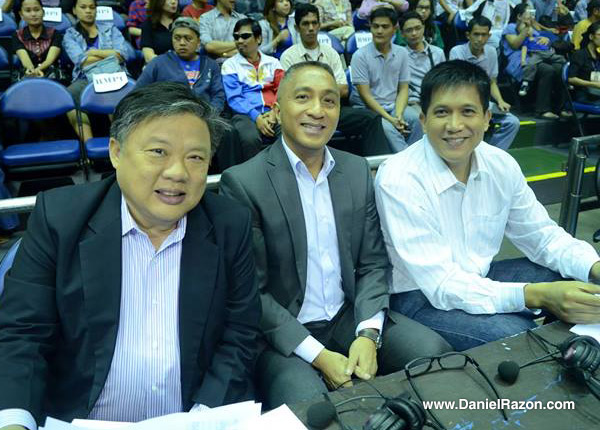  Bringing the action live to fans tuned in via radio, television, and the Worldwide Web are (from left) Sev Sarmenta, Ronnie Magsanoc, and Gerry Cordiñera.