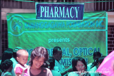 UNTV Action Center visits Timoteo Paez Elementary School on its 2nd People’s Day last April 25, 2014. A makeshift pharmacy gives out free medicines to residents of five barangays who queued for medical assistance.